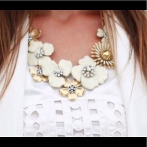 Stella & Dot “Dot Bloom” Necklace